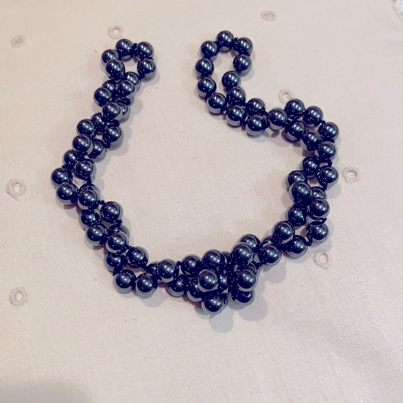 Independently knotted long strand of HEMATITE CRYSTALS BLACK SILVER TONE. HEALTH - Picture 4 of 6